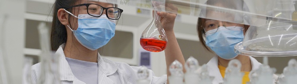 熊猫药业：消/健/械字号多资质转换，支持**衍生品开发
